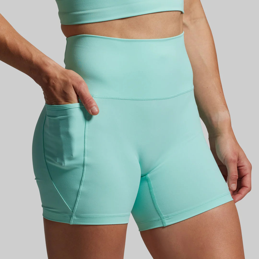 Born Primitive - Eccentric Short (Cascade)