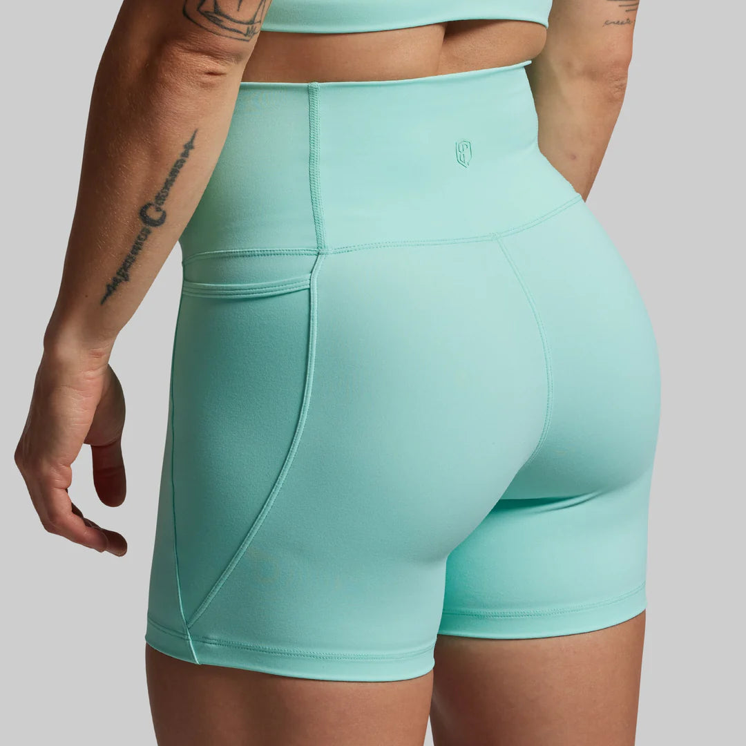 Born Primitive - Eccentric Short (Cascade)